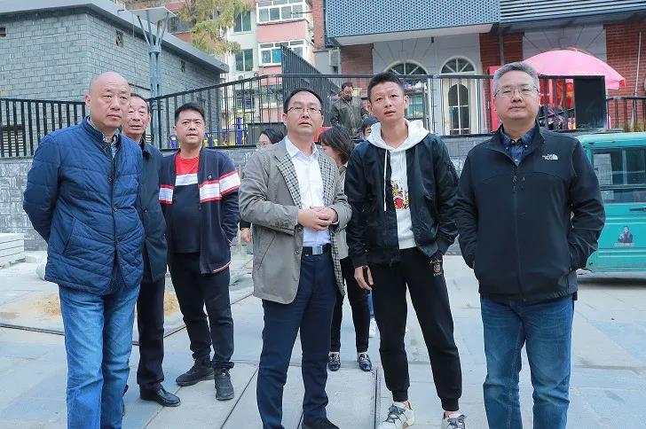 完工在即！区领导再赴撮造山巷视察调研