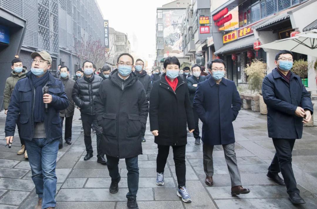 蜀山区委理论学习中心组 考察撮造山巷改造项目