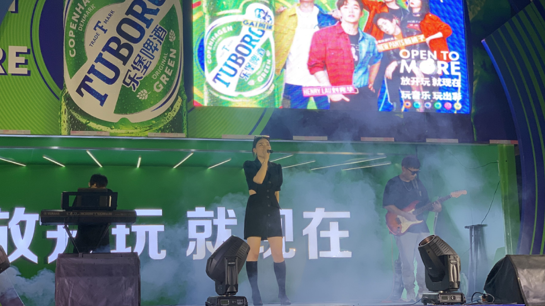 2020乐堡小篷车全国巡演活动在步行街开展