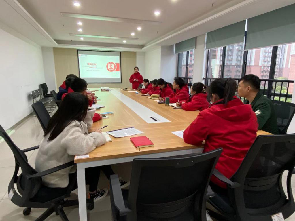 尊重仪式感——城隍庙物业开展服务礼仪培训