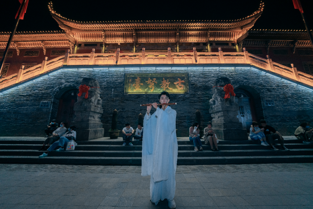 淮河路步行街举办五一驻演活动——“乐在庐阳”致敬劳动者