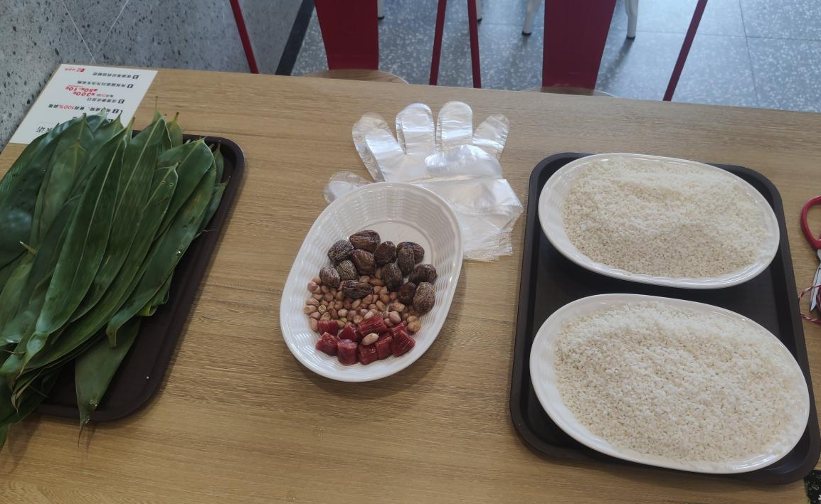 “粽情端午，亿云献礼”——亿云服务开展端午节包粽子主题活动