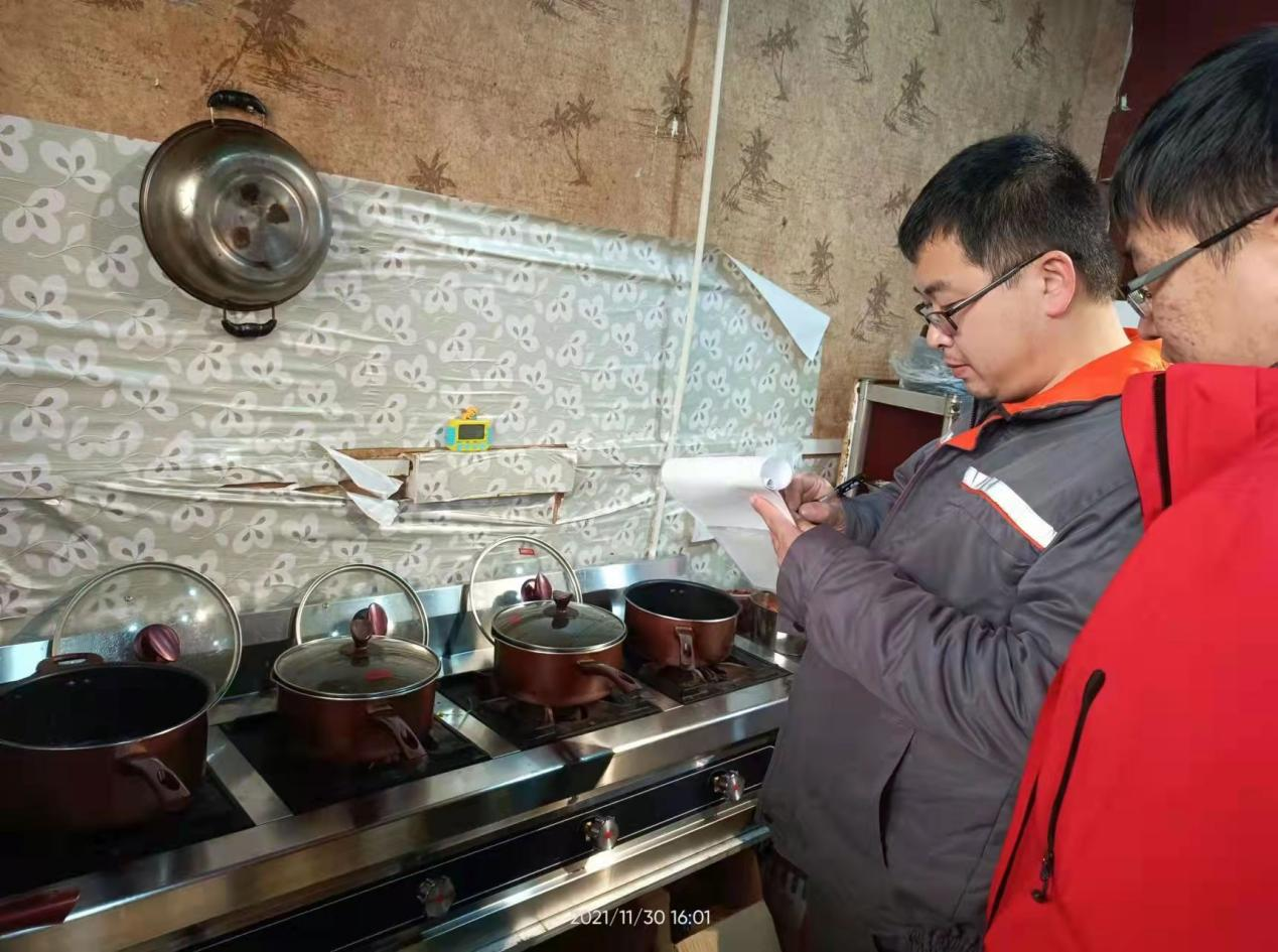 城新物业公司开展民用燃气安全巡查