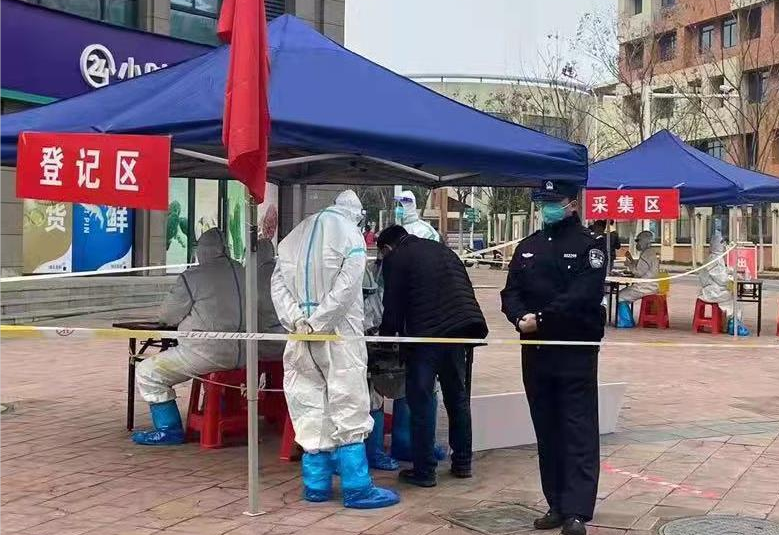 尚水湖畔小区核酸检测在行动