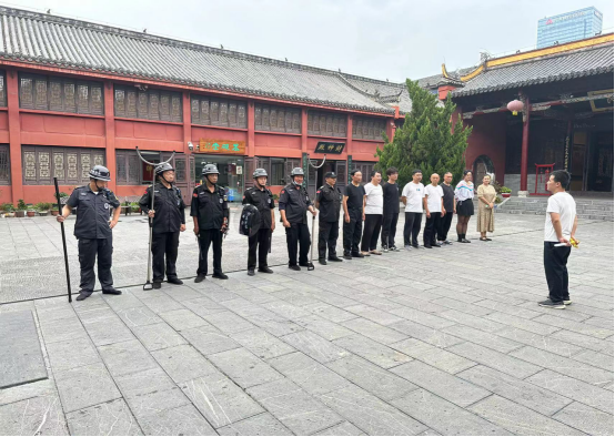 街区防暴演练 筑牢安全防线