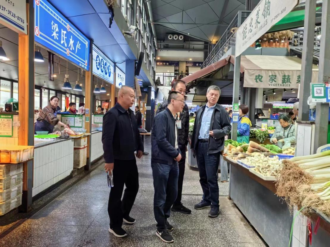 “五一”市监护航，四湾菜市安全惠民